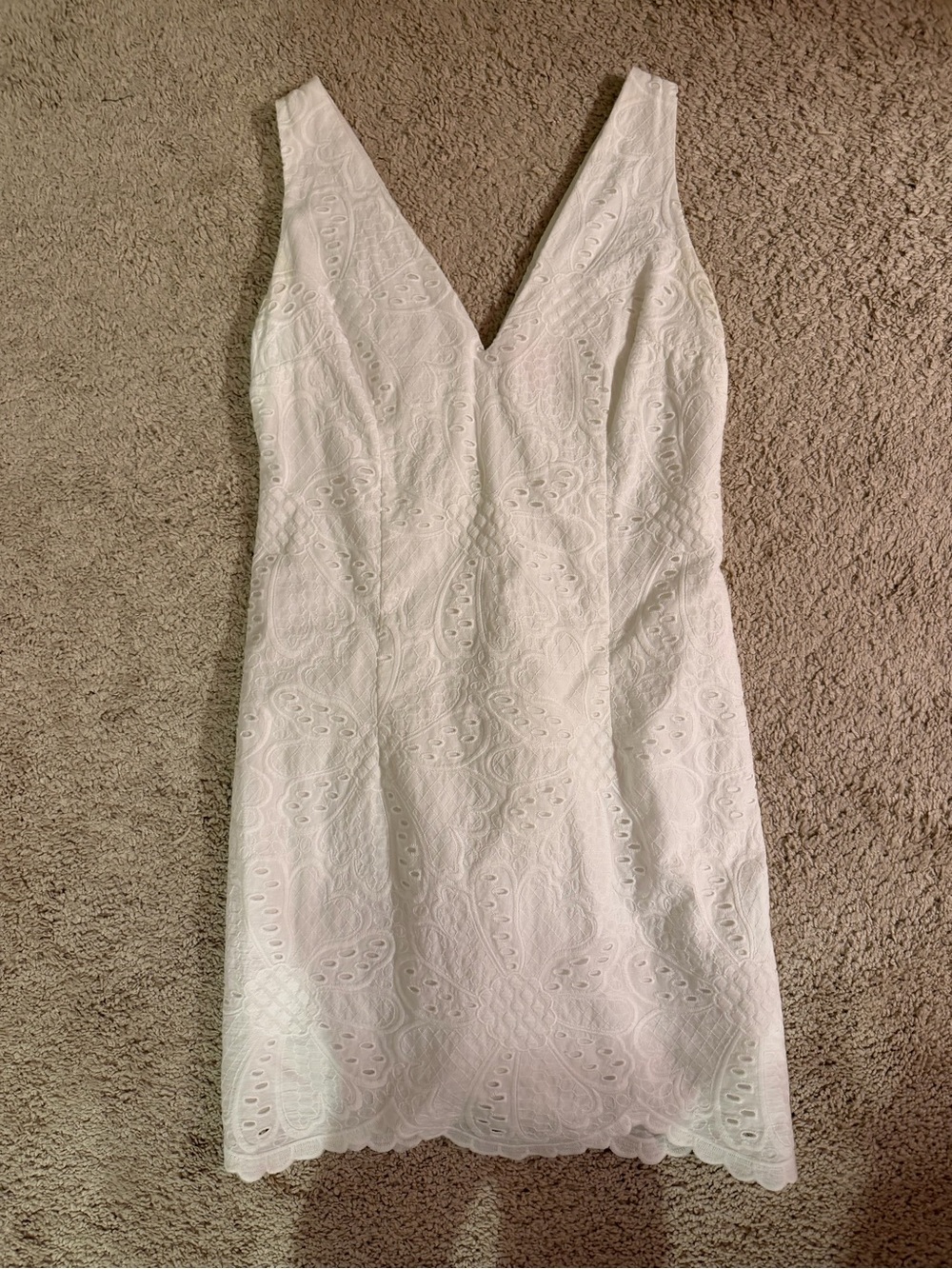 Lilly Pulitzer Madden Scallop Hem V-Neck Eyelet Dress - Picture 2 of 7